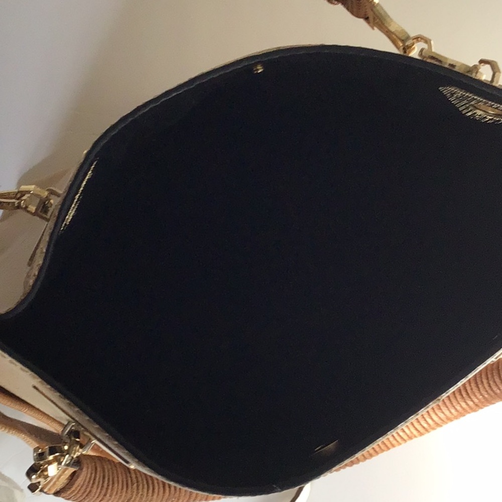 Women’s Handbag - Picture 7 of 8